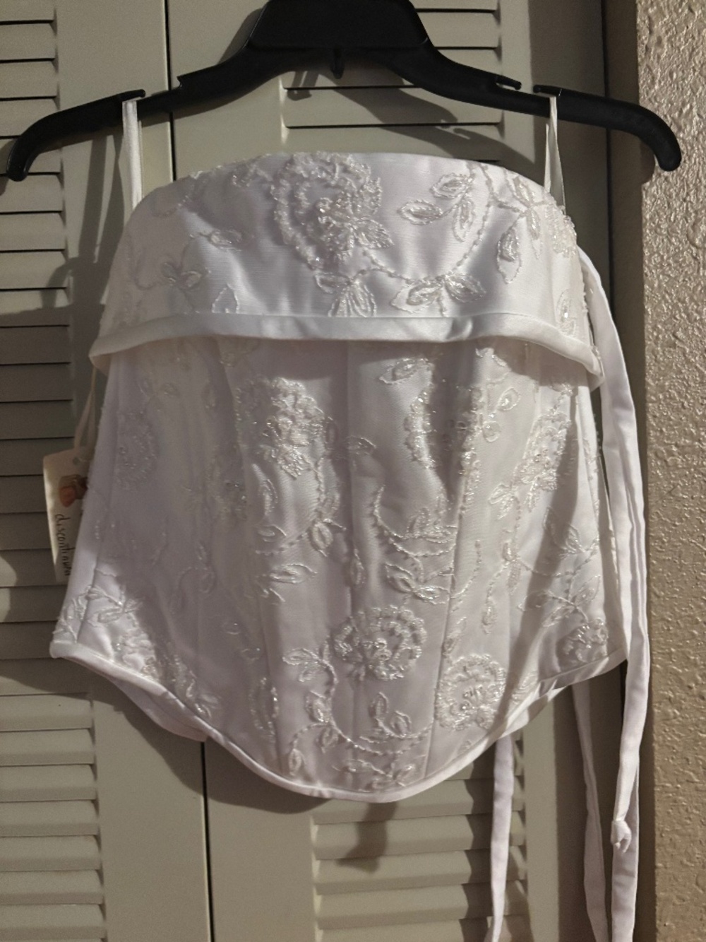 Maggie Sottero Size 12 tag runs like 6-8 White Wedding Dress NWT 2-piece